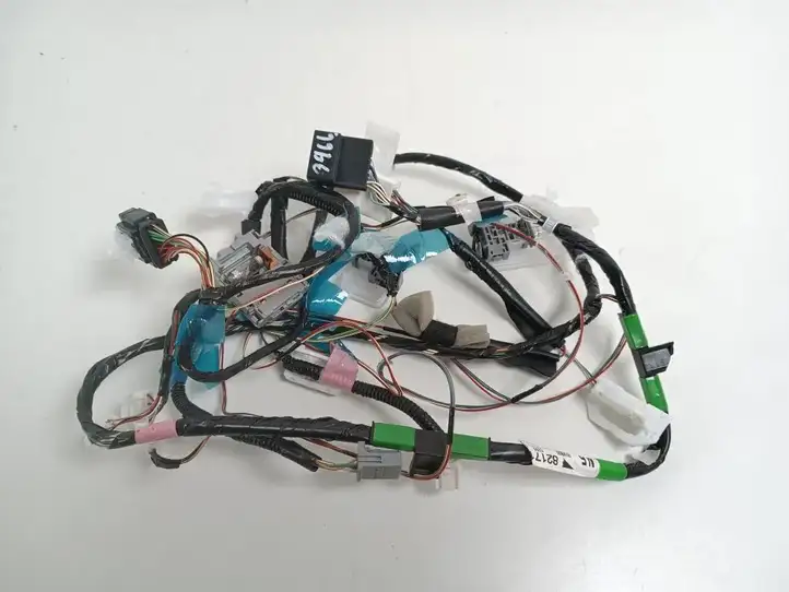 Toyota Prius Prime (2017 - ) 82171-47831 Прочая электропроводка — фото 2
