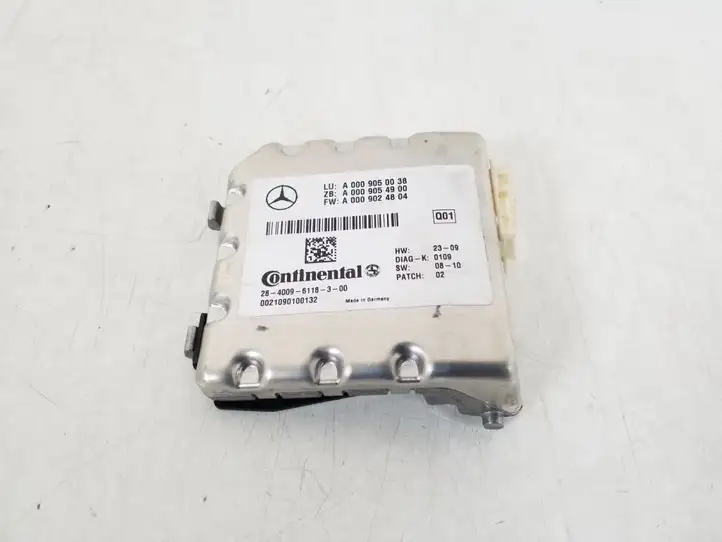 Mercedes-Benz E W212 (2009 - 2016) A0009050038 Камера в лобовом стекле — фото 3