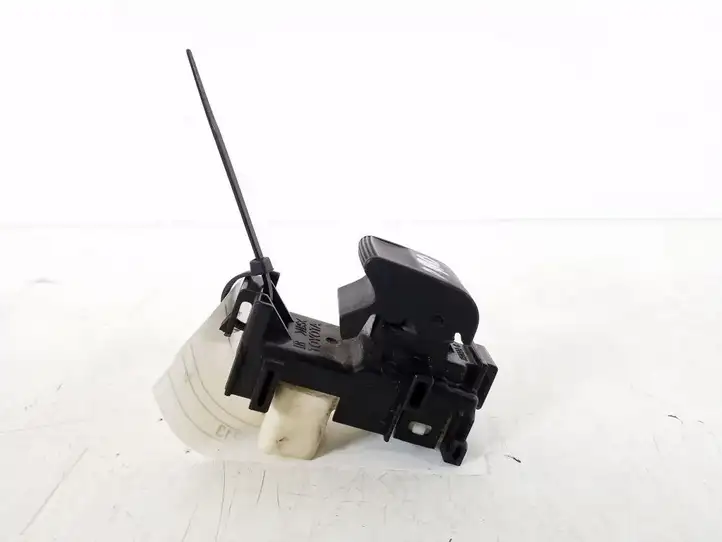 Toyota Auris 150 (2006 - 2012) 192829 Кнопка стеклоподъемников — фото 3