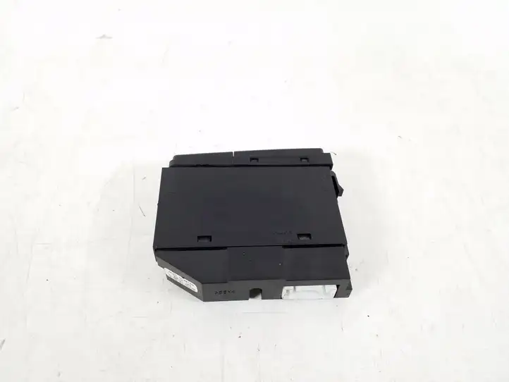 Toyota Avensis T250 (2003 - 2006) 84790-05130 Кнопка обогрева стекла — фото 3