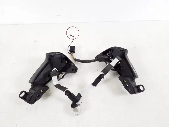 Toyota Avensis T250 (2003 - 2006) 84250-20010 Кнопки на рулевом колесе — фото 2