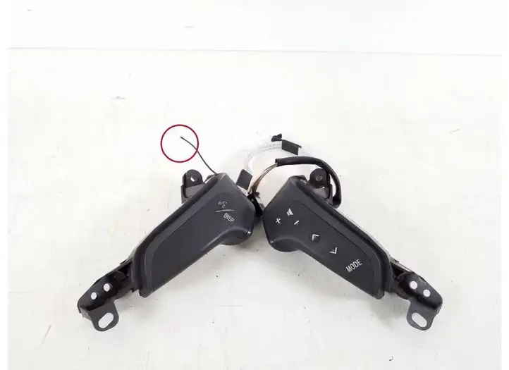 Toyota Avensis T250 (2003 - 2006) 84250-20010 Кнопки на рулевом колесе — фото 1