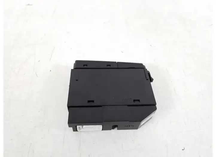 Toyota Avensis T250 (2003 - 2006) 84790-05110 Кнопка обогрева стекла — фото 3