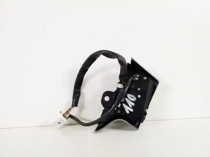 Toyota Auris 150 (2006 - 2012) 84247-02010 Кнопки на рулевом колесе — фото 4