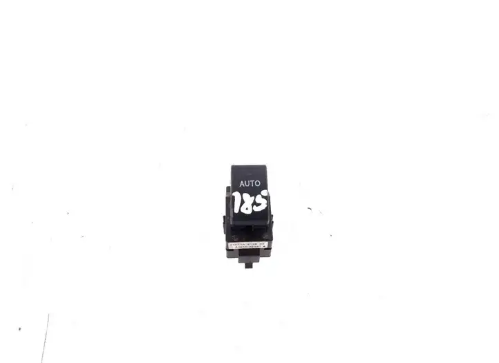 Toyota Corolla E120 E130 (2000 - 2004) 84810-02040 Кнопка стеклоподъемников — фото 1