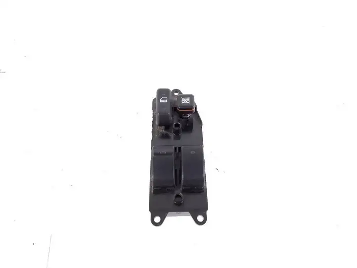 Toyota Corolla E120 E130 (2000 - 2004) 84820-02111 Кнопка стеклоподъемников — фото 1