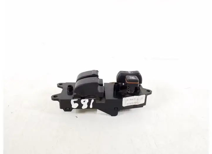 Toyota Corolla E120 E130 (2000 - 2004) 84820-02111 Кнопка стеклоподъемников — фото 2