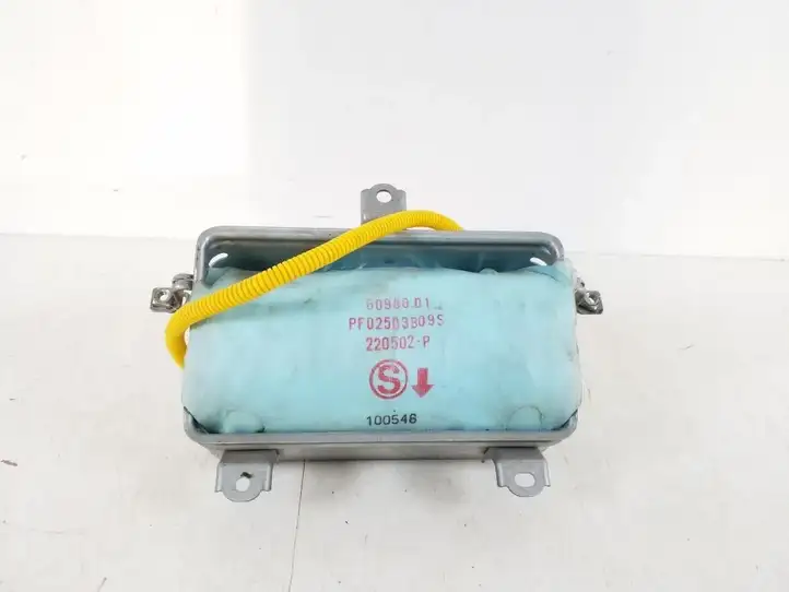 Toyota Corolla E120 E130 (2000 - 2004) 73960-02040 Подушка безопасности пассажира — фото 1