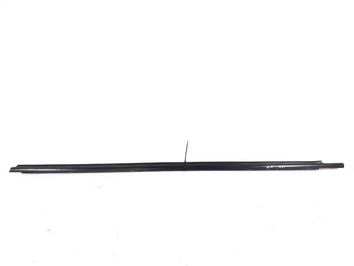 Toyota Corolla E120 E130 (2000 - 2004) 75720-13051 Накладка стекла передней двери — фото 1