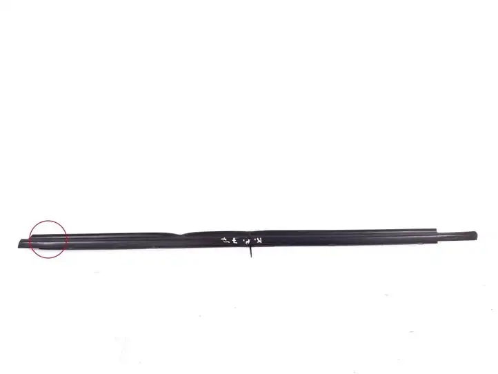 Toyota Corolla E120 E130 (2000 - 2004) 75720-12741 Накладка стекла передней двери — фото 1