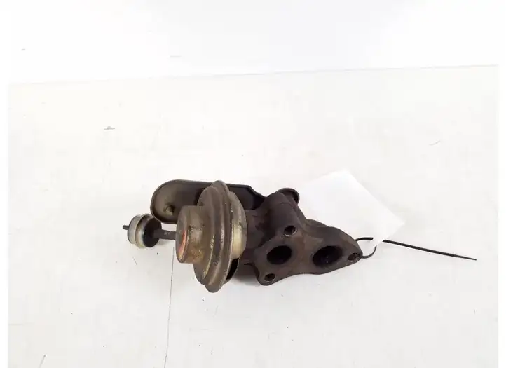 Toyota Corolla E120 E130 (2000 - 2004) 25800-27040 Клапан EGR — фото 1