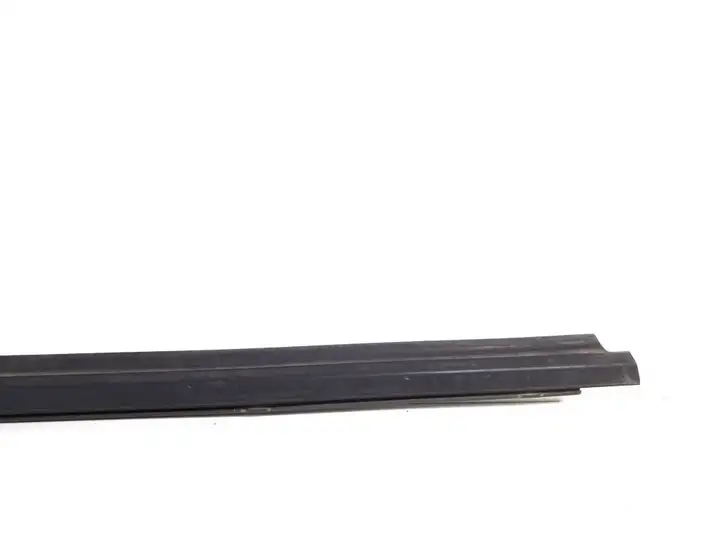 Toyota Corolla E120 E130 (2000 - 2004) 75710-13050 Накладка стекла передней двери — фото 2