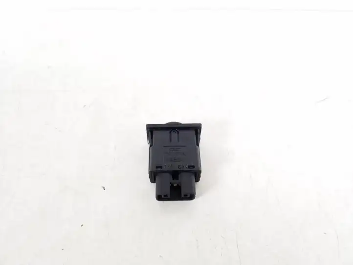 Toyota Corolla E120 E130 (2004 - 2007) 84152-02020 Включатель фонарей — фото 2