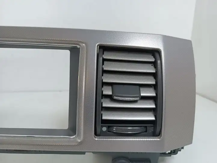 Jaguar XF X250 (2007 - 2015) Центральный воздушный дефлектор — фото 7