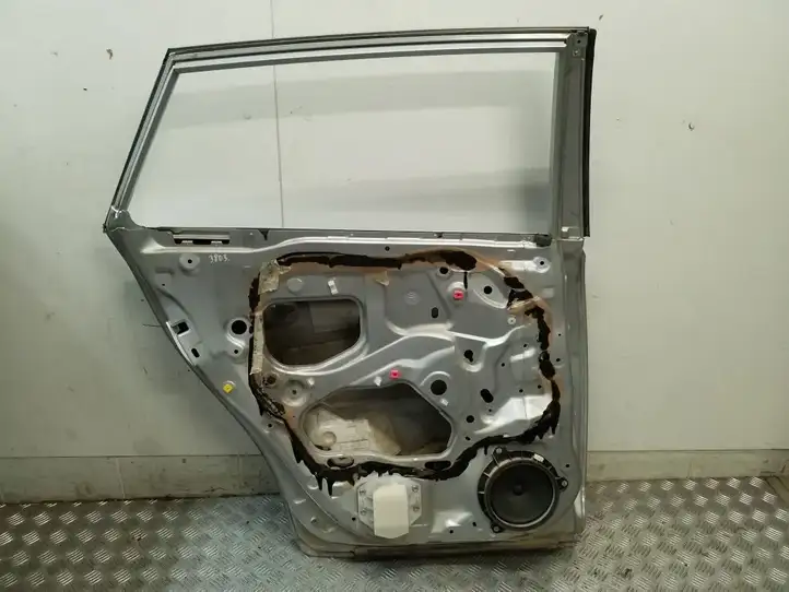Toyota Avensis T270 (2009 - 2012) 67004-05160 Задняя дверь — фото 2