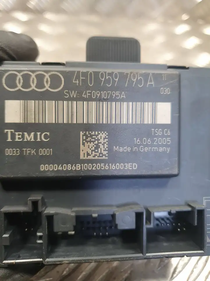 Audi A6 S6 C6 4F (2004 - 2008) 4F0959795A Блок управления дверью — фото 3