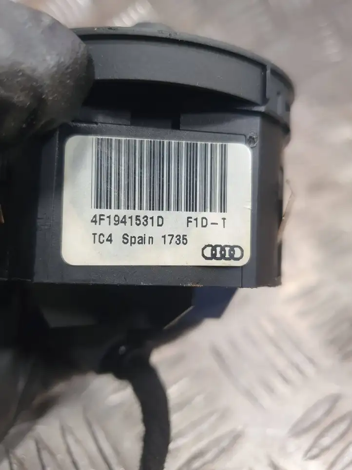 Audi A6 S6 C6 4F (2004 - 2008) 4F1941531D Включатель фонарей — фото 5