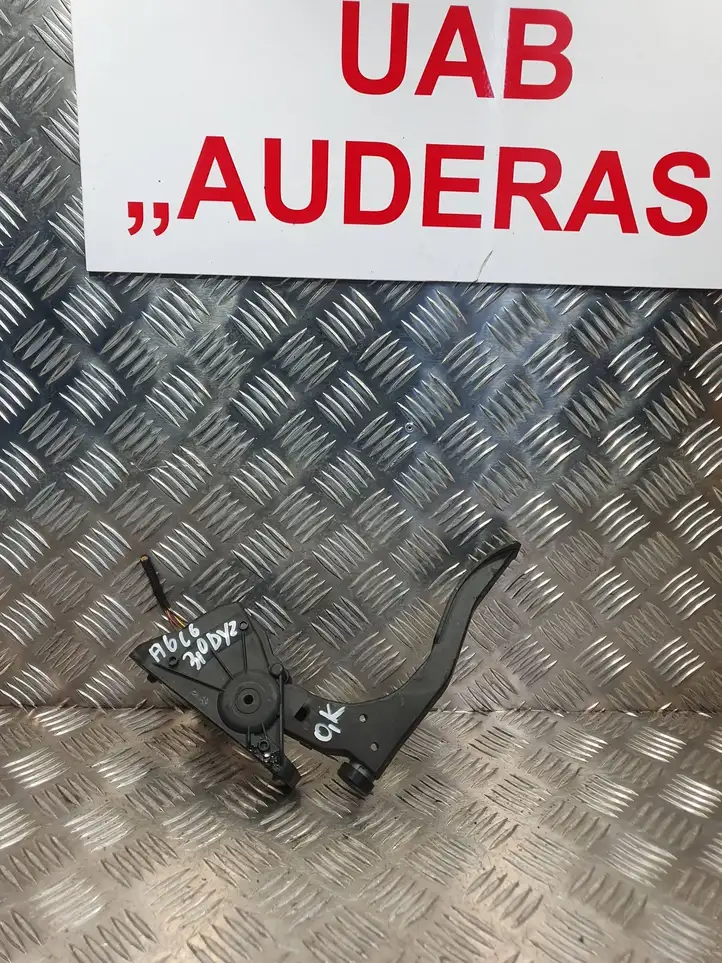 Audi A6 S6 C6 4F (2004 - 2008) 4F1723523B Педаль акселератора — фото 2