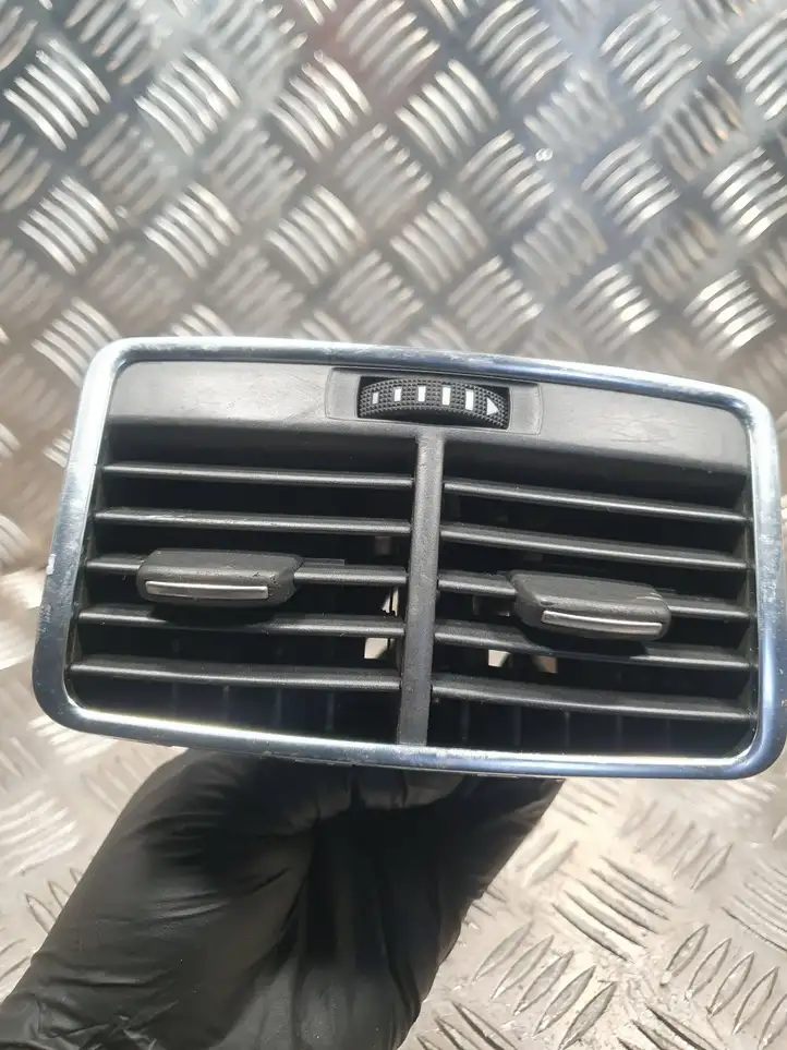 Audi A6 S6 C6 4F (2004 - 2008) 4F0819203B Задний воздушный дефлектор — фото 4
