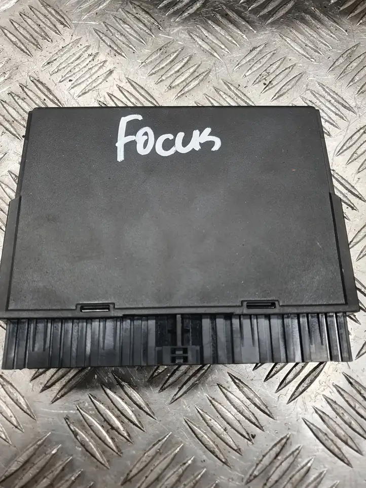 Ford Focus (1998 - 2004) 1S7T15K600FE Модуль комфорта — фото 2