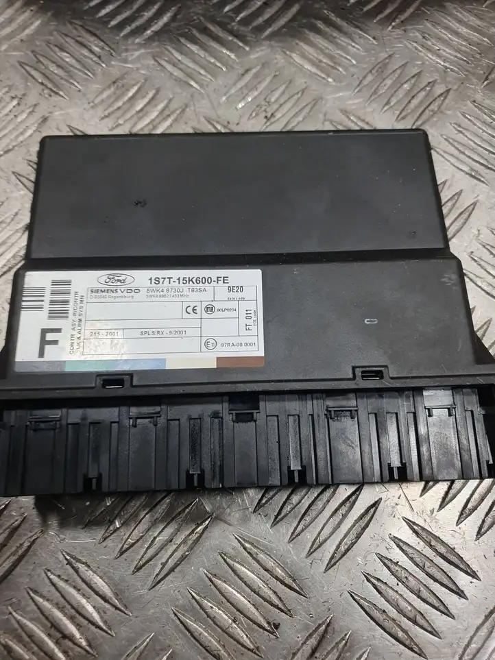 Ford Focus (1998 - 2004) 1S7T15K600FE Модуль комфорта — фото 3