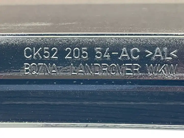 Land Rover Range Rover L405 (2012 - 2017) CK5220554AC Накладка стекла передней двери — фото 3