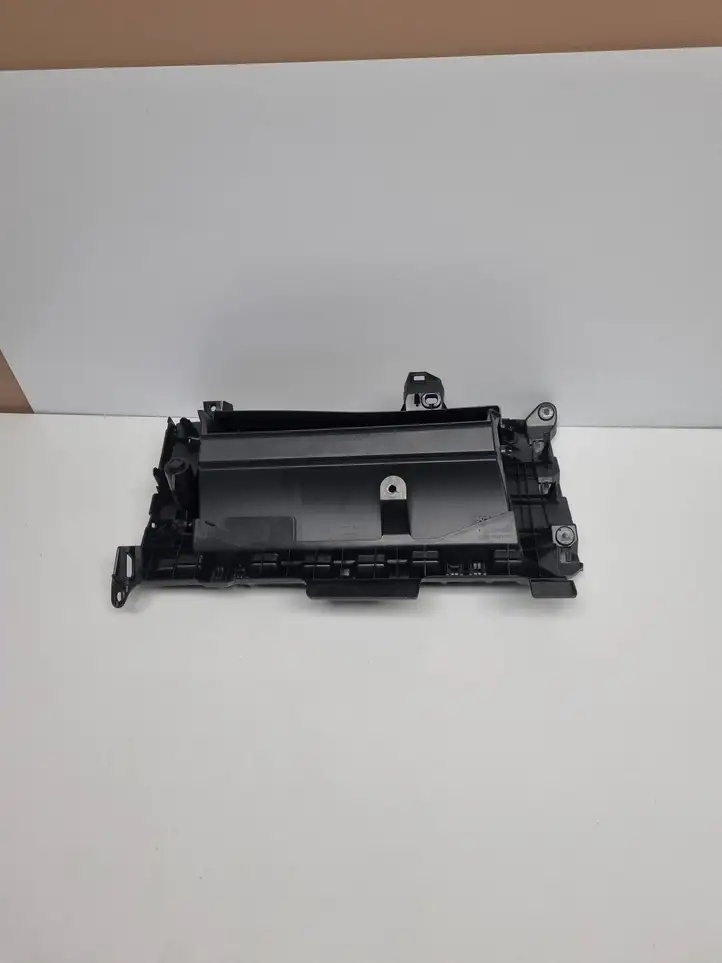 Toyota Yaris Cross (2020 - ) 55550K0030 Вещевой ящик — фото 2