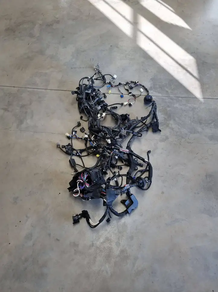 Toyota Yaris Cross (2020 - ) Проводка двигателя — фото 1
