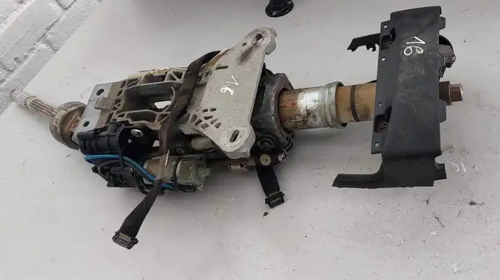 BMW 5 E60 E61 (2004 - 2010) 6774626 Комплект оси рулевого колеса — фото 1