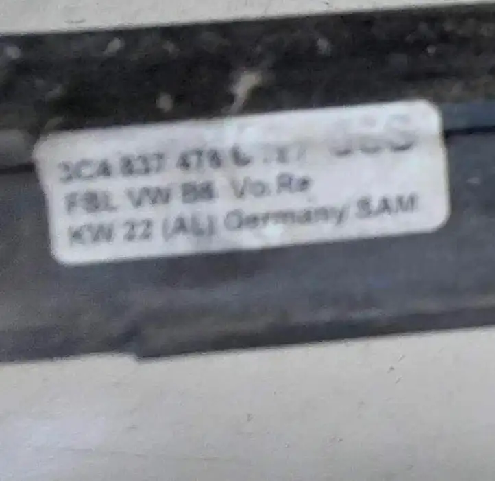 Volkswagen PASSAT B5.5 (2001 - 2005) 3C4837476L Накладка стекла передней двери — фото 3