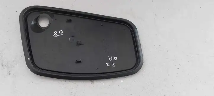(2014 - 2018) 8U0837916 Прочая отделка задней двери — фото 2