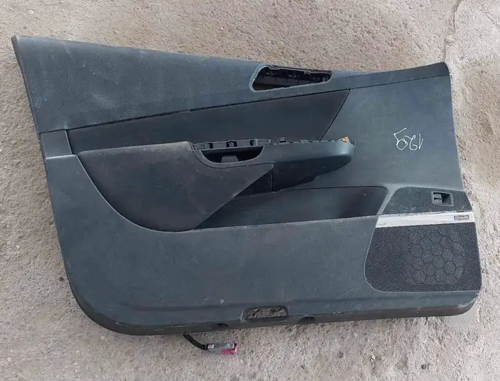 Volkswagen PASSAT B6 (2005 - 2010) 3C1867011 Обшивка передней двери — фото 1