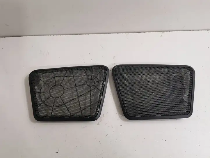 BMW 3 F30 F35 F31 (2012 - 2018) 7255435 Накладка центрального динамика — фото 1