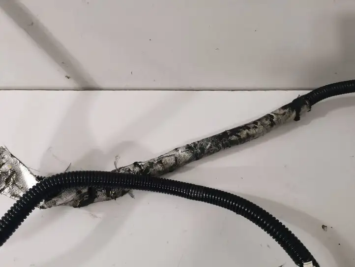 BMW 3 F30 F35 F31 (2012 - 2018) 1234567 Плюсовой провод аккумулятора — фото 4