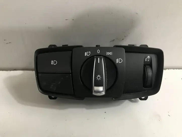 BMW 3 F30 F35 F31 (2012 - 2018) 9265297 Включатель фонарей — фото 1
