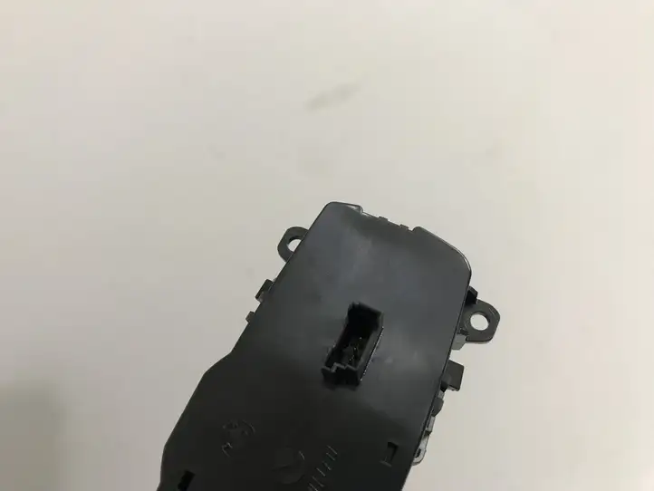 BMW 3 F30 F35 F31 (2012 - 2018) 9265297 Включатель фонарей — фото 4