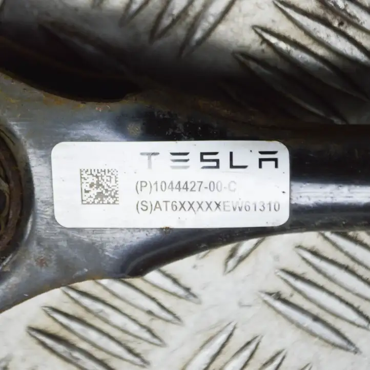 Tesla Model 3 (2017 - 2023) 104442700C Вилка подвески — фото 6