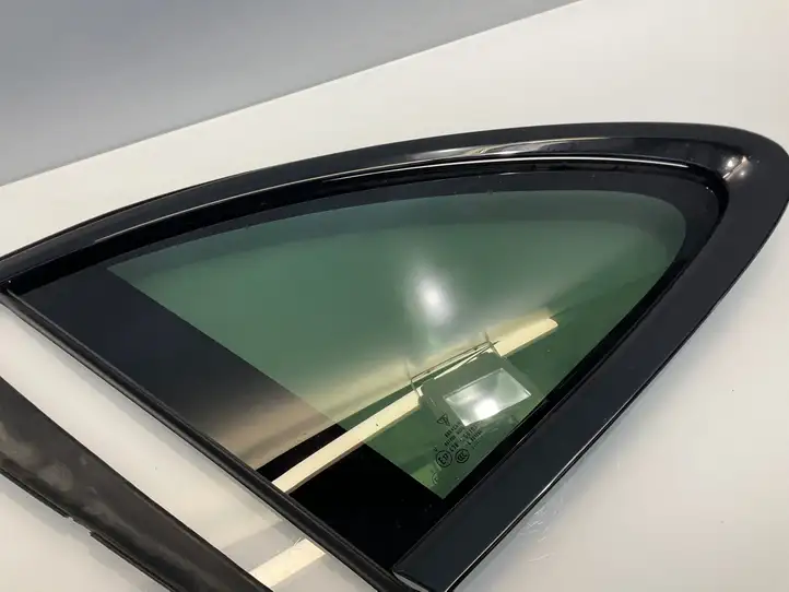 Porsche Panamera (971) (2020 - ) 974845297G Заднее боковое стекло — фото 3