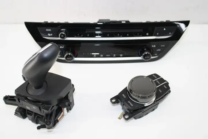 BMW 5 G30 G31 (2016 - ) 9458753 Контроллер мультимедийной системы — фото 3