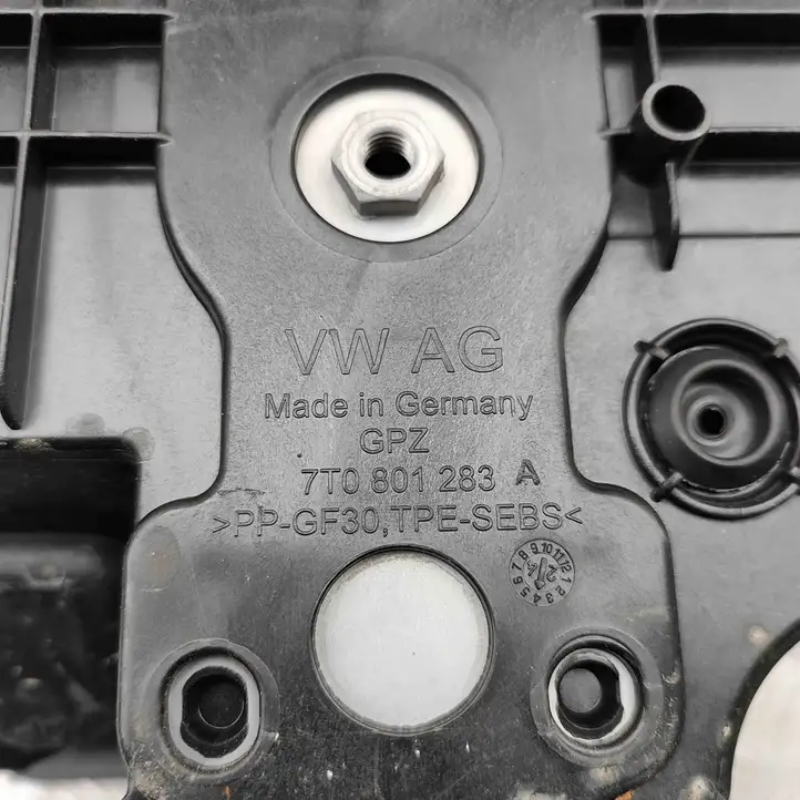 Volkswagen (2015 - ) 7T0801283A Ящик аккумулятора — фото 7