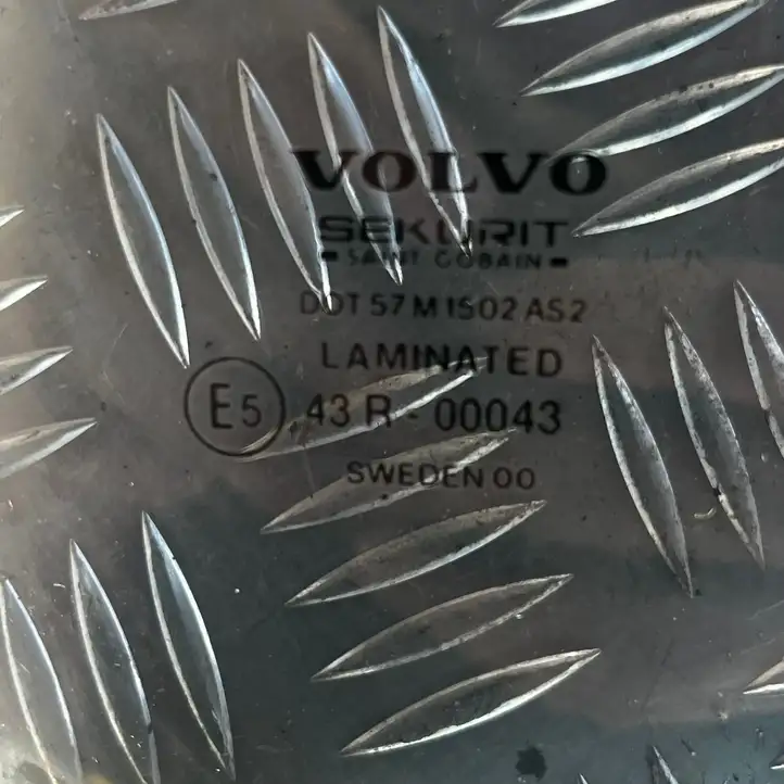Volvo XC70 (2000 - 2004) 43R00043 Стекло задней двери — фото 2