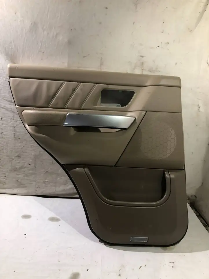Land Rover Range Rover Sport L320 (2005 - 2009) 501951XXX Обшивка задней двери — фото 1