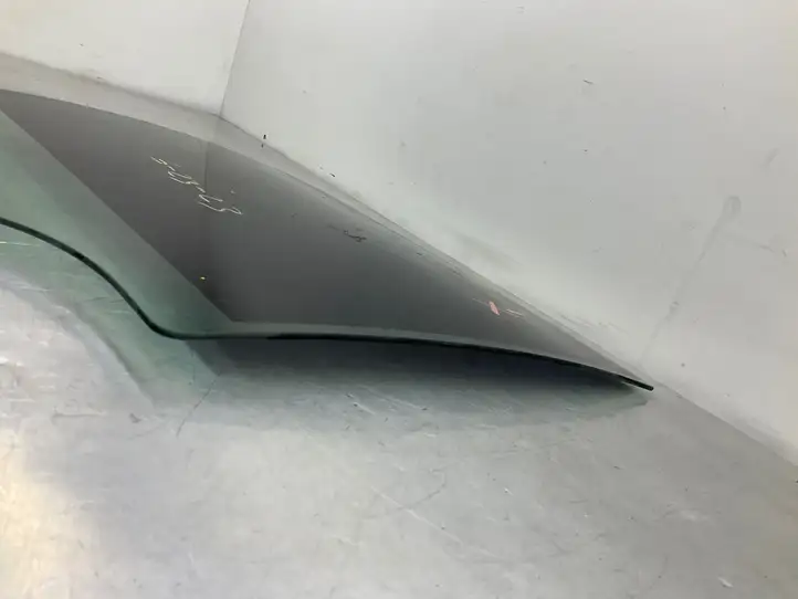 BMW 5 G30 G31 (2016 - ) E000292 Стекло задней двери — фото 4