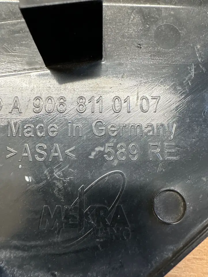 Mercedes-Benz Sprinter W906 (2006 - 2018) A9068110107 Пластиковая отделка зеркала — фото 3