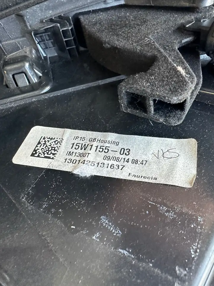BMW X5 F15 (2013 - 2017) 15W115503 Бардачок в сборе — фото 9