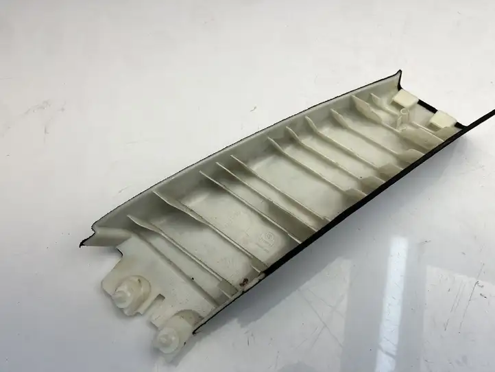 BMW 6 F12 F13 (2010 - 2018) 8051015 Верхняя обшивка стойки B — фото 2