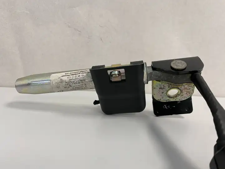 Mercedes-Benz C W203 (2000 - 2007)  2038600769 Замок заднего ремня