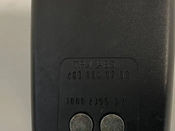 Mercedes-Benz C W203 (2000 - 2007)  2038600769 Замок заднего ремня