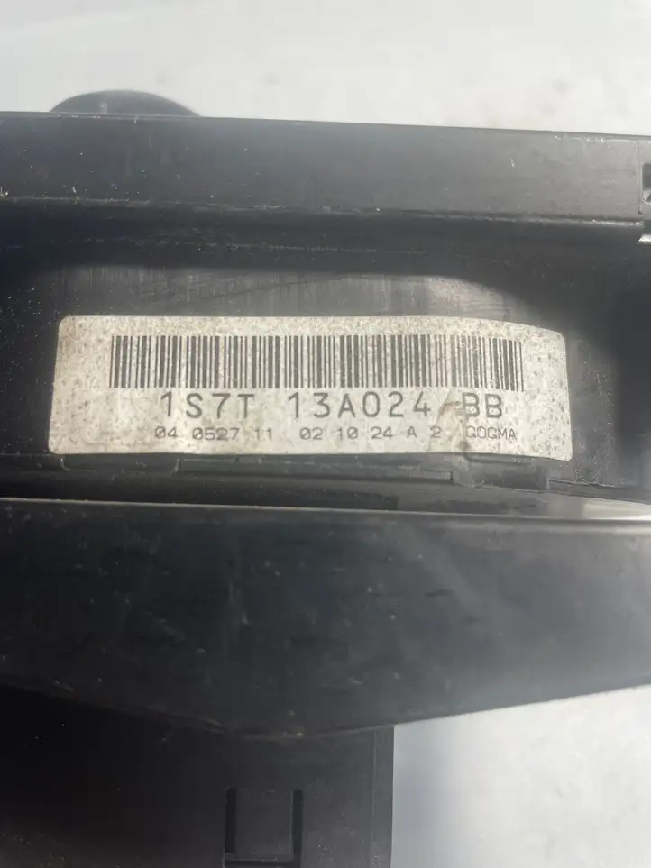 Ford Mondeo Mk III (2000 - 2007) 1S7T13A024BB Включатель фонарей — фото 4