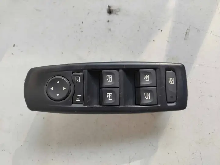 Renault Laguna III (2007 - 2015) 809610007RC Блок кнопок стеклоподъемников — фото 1